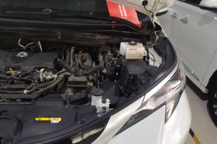 Used Toyota SIENNA 2021 2.5L Hybrid Platinum Edition Engine Bay Left