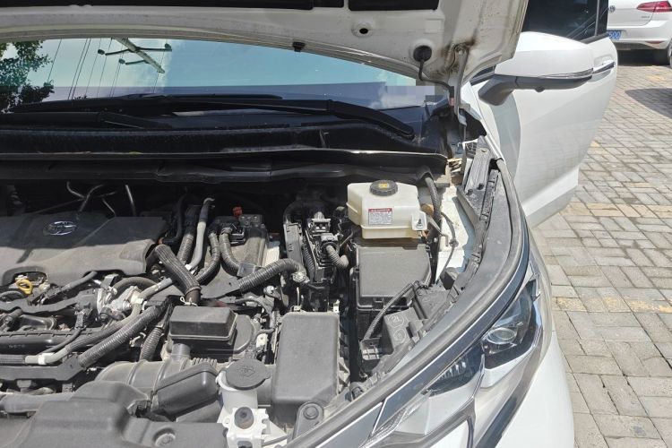 Used Toyota SIENNA 2021 2.5L Hybrid Premium Edition Engine Bay Left