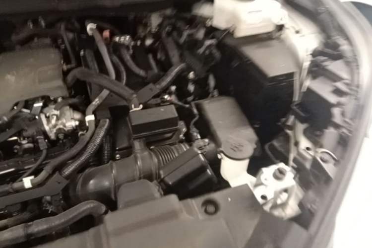 Used Toyota SIENNA 2021 2.5L Hybrid Ultimate Edition Engine Bay Left