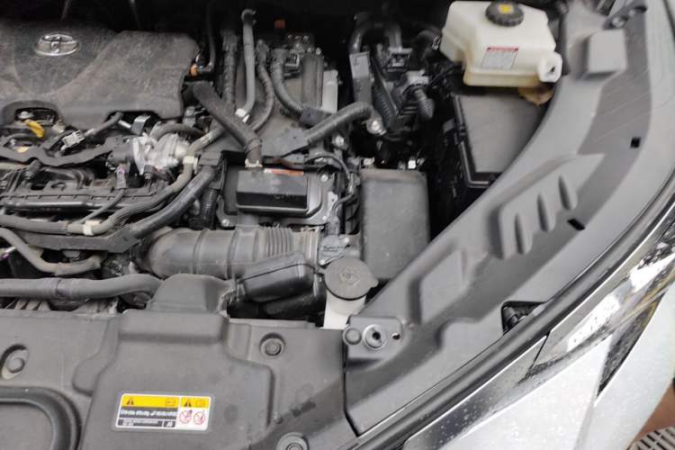 Used Toyota SIENNA 2021 2.5L Hybrid Luxury Edition Engine Bay Left