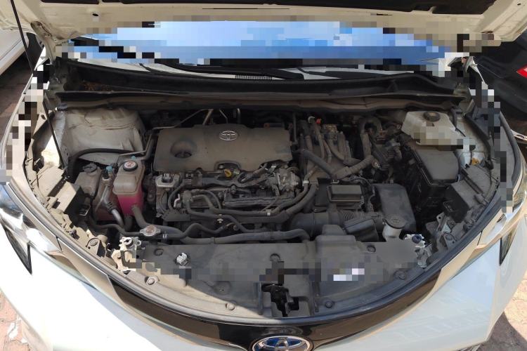 Used Toyota SIENNA 2021 2.5L Hybrid Platinum Edition Engine Bay