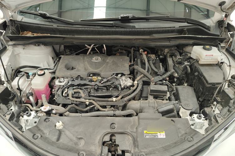 Used Toyota SIENNA 2021 2.5L Hybrid Premium Edition Engine Bay