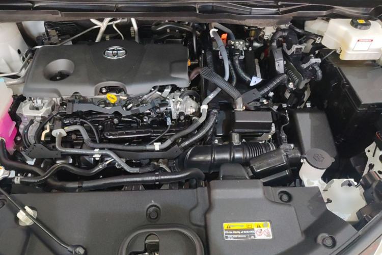 Used Toyota SIENNA 2021 2.5L Hybrid Platinum Edition Engine Bay