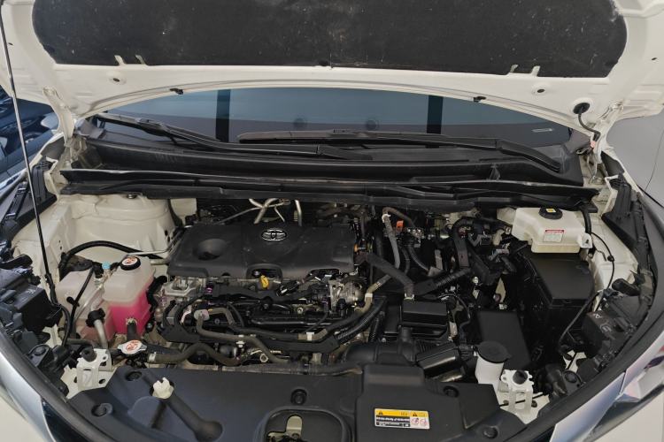 Used Toyota SIENNA 2021 2.5L Hybrid Premium Edition Engine Bay