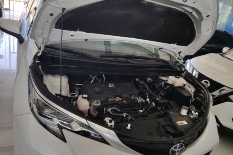 Used Toyota SIENNA 2021 2.5L Hybrid Premium Edition Engine Bay