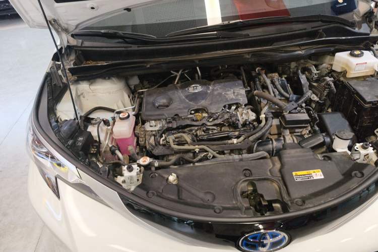 Used Toyota SIENNA 2021 2.5L Hybrid Ultimate Edition Engine Bay Right