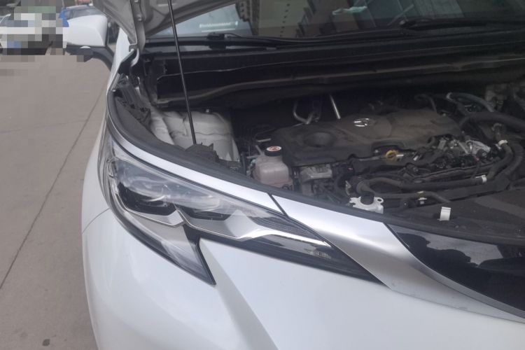 Used Toyota SIENNA 2021 2.5L Hybrid Platinum Edition Engine Bay Right