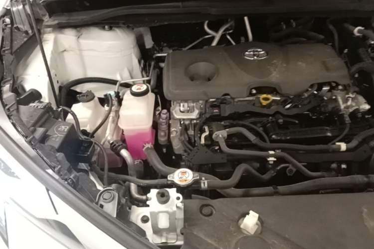 Used Toyota SIENNA 2021 2.5L Hybrid Ultimate Edition Engine Bay Right