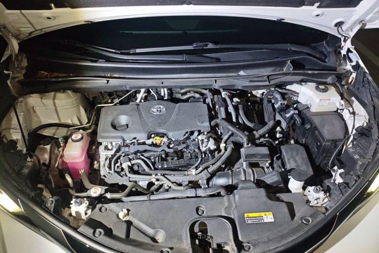 Used Toyota SIENNA 2021 2.5L Hybrid Ultimate Edition Engine Bay