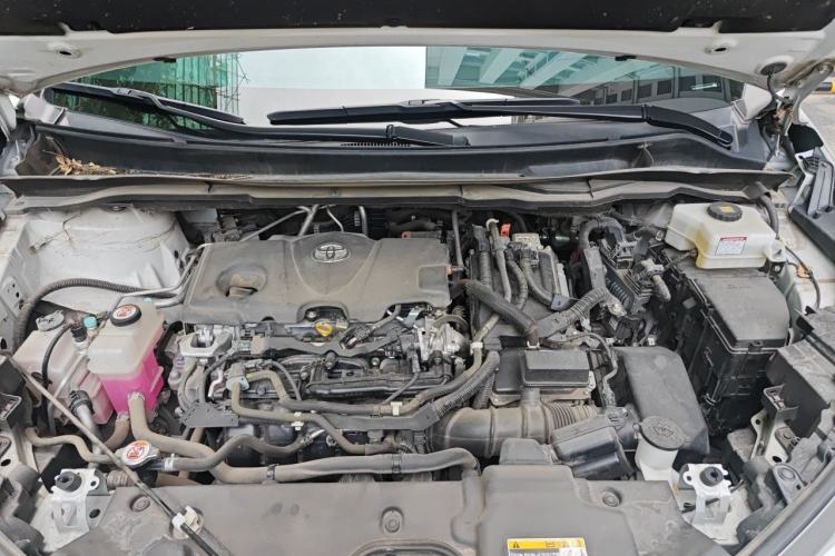 Used Toyota SIENNA 2021 2.5L Hybrid Platinum Edition Engine Bay