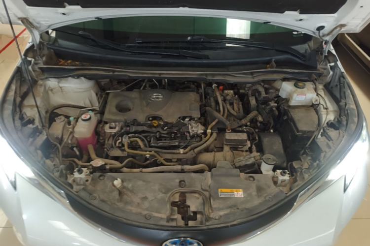 Used Toyota SIENNA 2021 2.5L Hybrid Comfort Edition Engine Bay