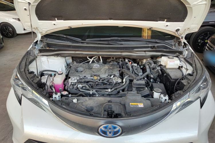 Used Toyota SIENNA 2021 2.5L Hybrid Comfort Edition Engine Bay