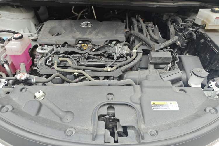 Used Toyota SIENNA 2021 2.5L Hybrid Comfort Edition Engine Bay