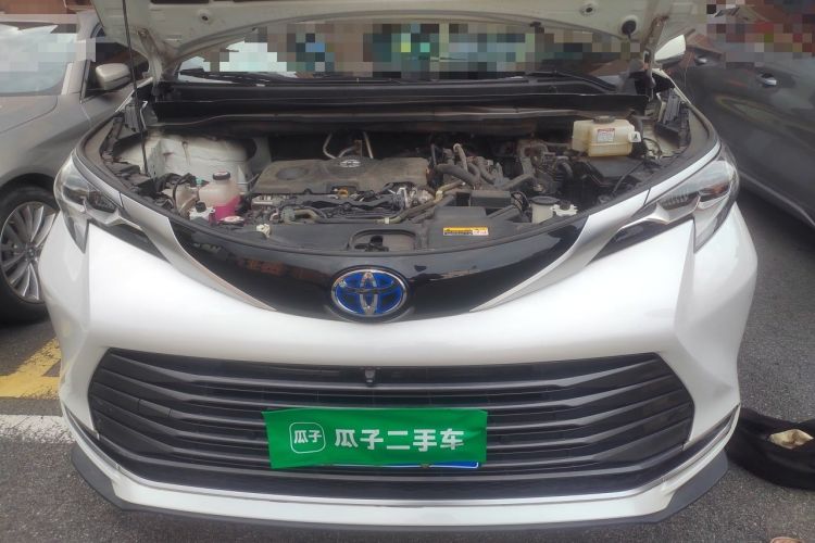 Used Toyota SIENNA 2021 2.5L Hybrid Premium Edition Engine Bay