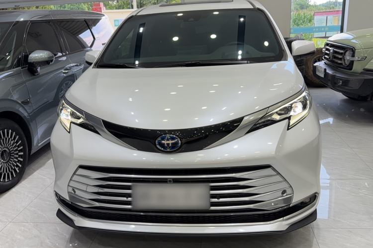 Used Toyota SIENNA 2021 2.5L Hybrid Platinum Edition Exterior 1