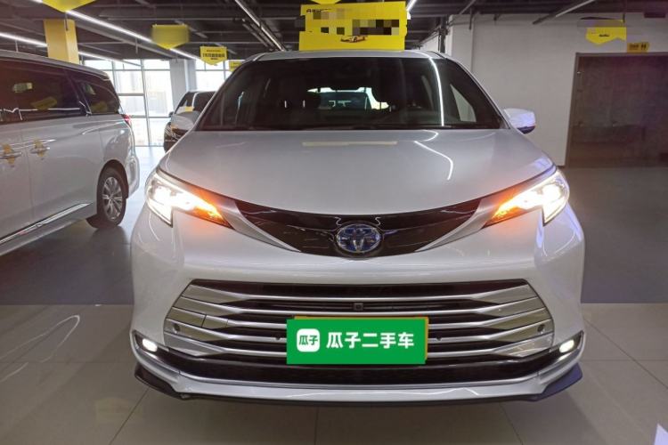Used Toyota SIENNA 2021 2.5L Hybrid Platinum Edition Exterior 1