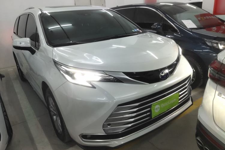 Used Toyota SIENNA 2021 2.5L Hybrid Platinum Edition Exterior 1