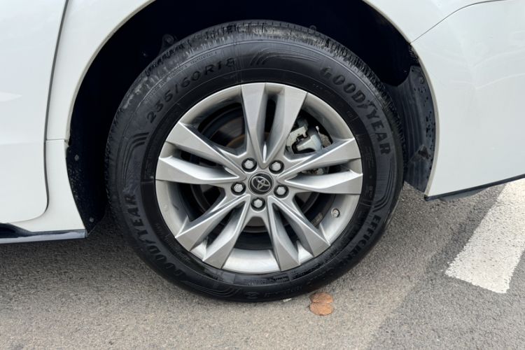 Used Toyota SIENNA 2021 2.5L Hybrid Platinum Edition Exterior 1