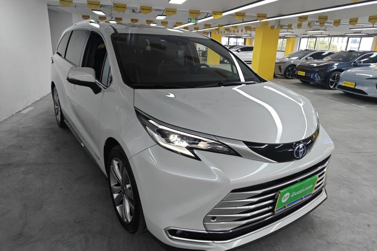 Used Toyota SIENNA 2021 2.5L Hybrid Platinum Edition Exterior 1