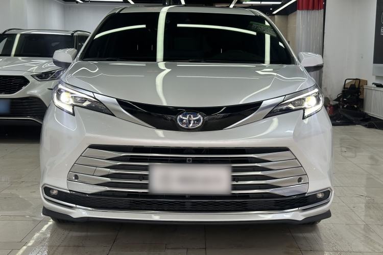 Used Toyota SIENNA 2021 2.5L Hybrid Platinum Edition Exterior 1