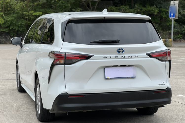 Used Toyota SIENNA 2021 2.5L Hybrid Comfort Edition Exterior 10