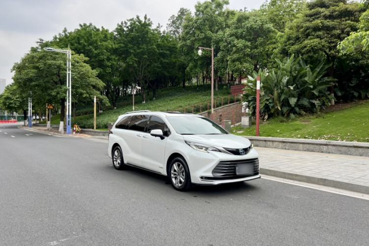 Used Toyota SIENNA 2021 2.5L Hybrid Ultimate Edition Exterior 12