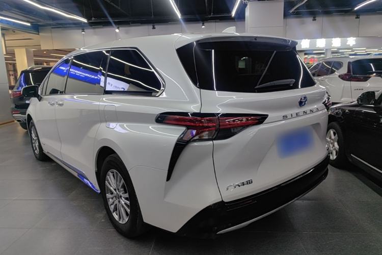 Used Toyota SIENNA 2021 2.5L Hybrid Premium Edition Exterior 2