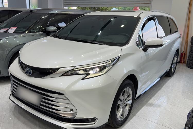 Used Toyota SIENNA 2021 2.5L Hybrid Platinum Edition Exterior 2