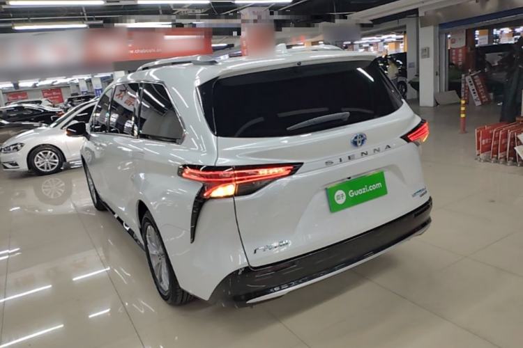Used Toyota SIENNA 2021 2.5L Hybrid Ultimate Edition Exterior 2