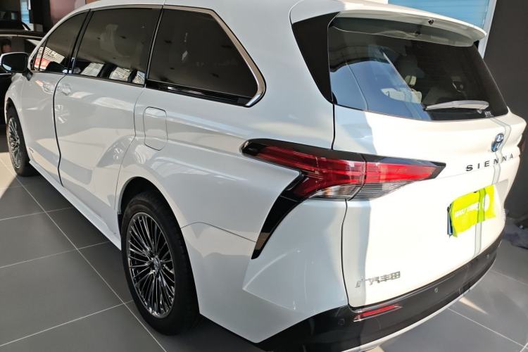Used Toyota SIENNA 2021 2.5L Hybrid Comfort Edition Exterior 2