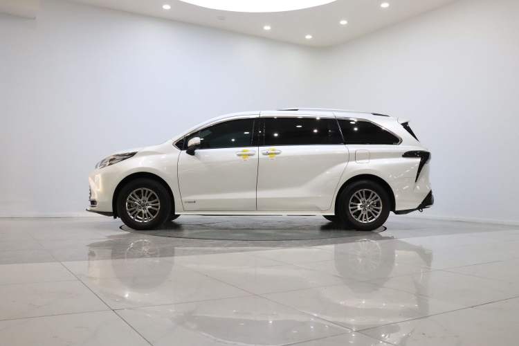 Used Toyota SIENNA 2021 2.5L Hybrid Comfort Edition Exterior 2