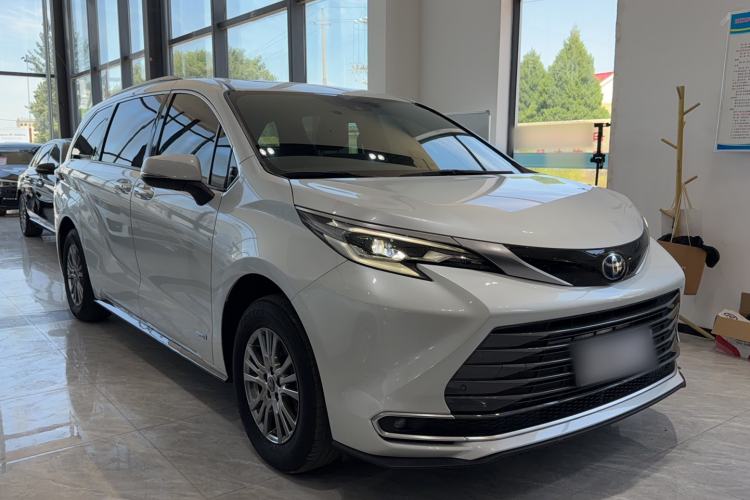 Used Toyota SIENNA 2021 2.5L Hybrid Premium Edition Exterior 2