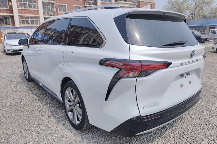 Used Toyota SIENNA 2021 2.5L Hybrid Ultimate Edition Exterior 2