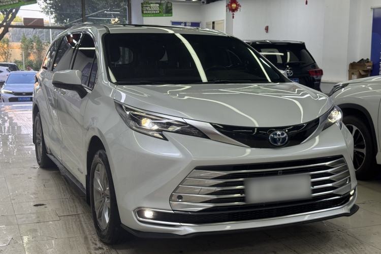 Used Toyota SIENNA 2021 2.5L Hybrid Platinum Edition Exterior 2