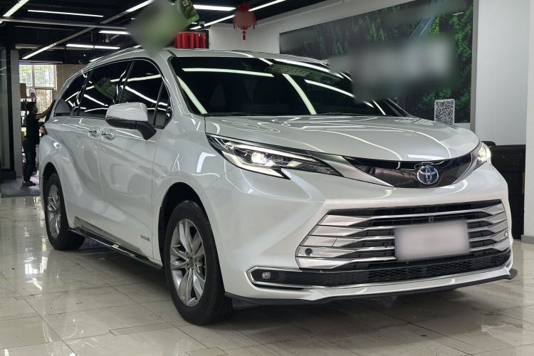 Used Toyota SIENNA 2021 2.5L Hybrid Platinum Edition Exterior 2