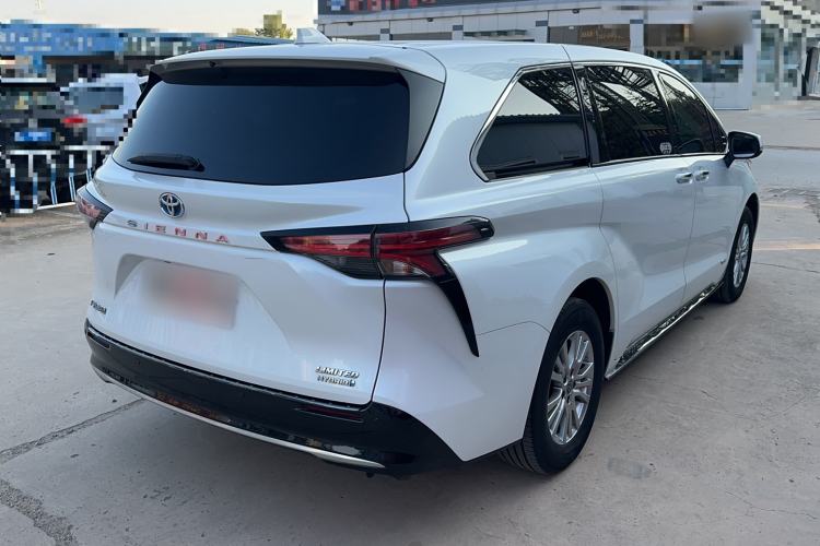 Used Toyota SIENNA 2021 2.5L Hybrid Premium Edition Exterior 2