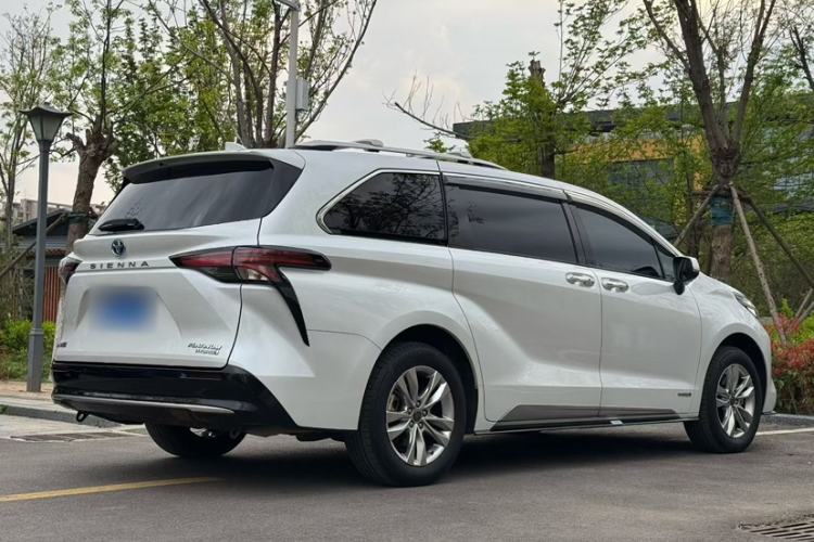 Used Toyota SIENNA 2021 2.5L Hybrid Platinum Edition Exterior 3