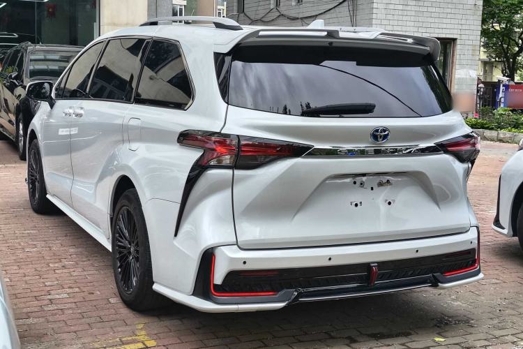 Used Toyota SIENNA 2021 2.5L Hybrid Comfort Edition Exterior 3