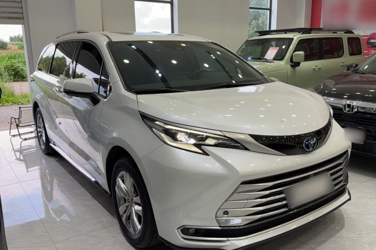 Used Toyota SIENNA 2021 2.5L Hybrid Platinum Edition Exterior 3