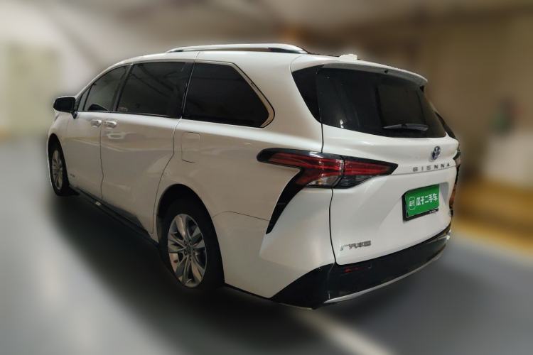 Used Toyota SIENNA 2021 2.5L Hybrid Platinum Edition Exterior 3