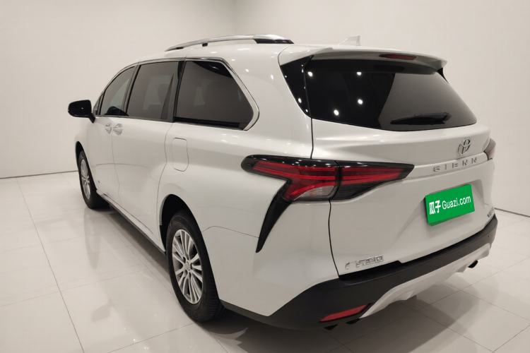 Used Toyota SIENNA 2021 2.5L Hybrid Premium Edition Exterior 3