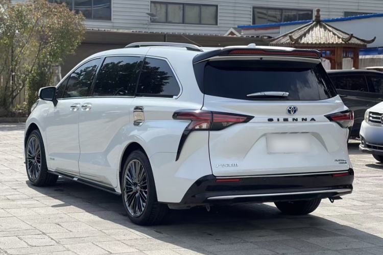 Used Toyota SIENNA 2021 2.5L Hybrid Platinum Edition Exterior 3