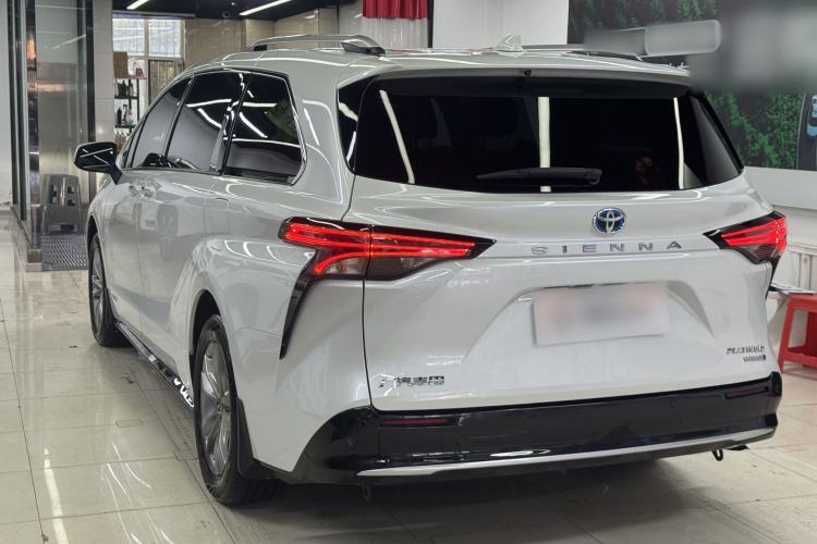 Used Toyota SIENNA 2021 2.5L Hybrid Platinum Edition Exterior 3