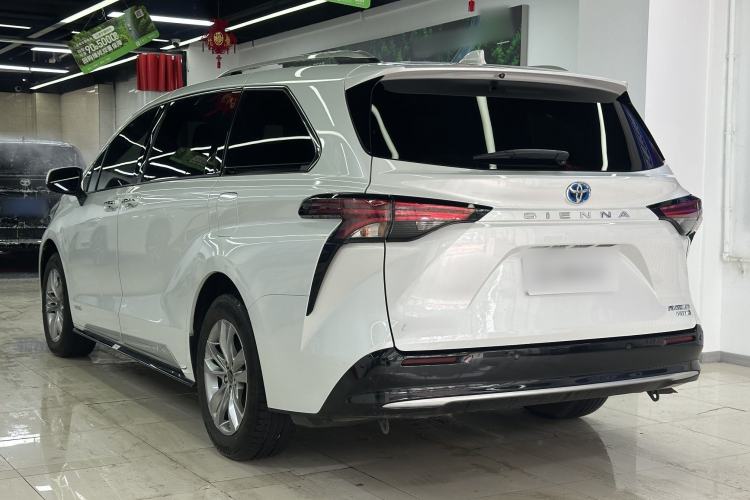 Used Toyota SIENNA 2021 2.5L Hybrid Platinum Edition Exterior 3