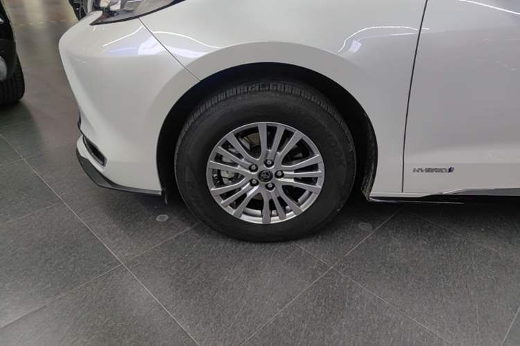 Used Toyota SIENNA 2021 2.5L Hybrid Premium Edition Exterior 4