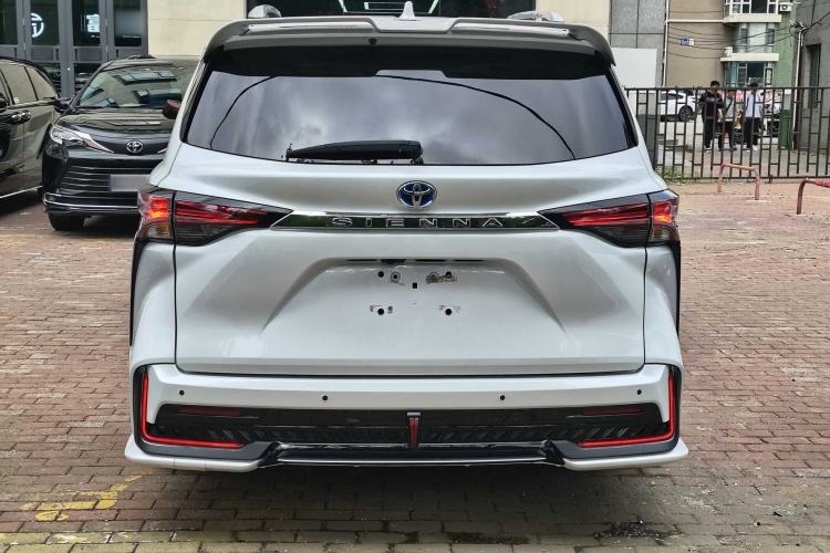 Used Toyota SIENNA 2021 2.5L Hybrid Comfort Edition Exterior 4