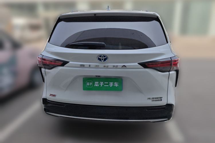 Used Toyota SIENNA 2021 2.5L Hybrid Platinum Edition Exterior 4