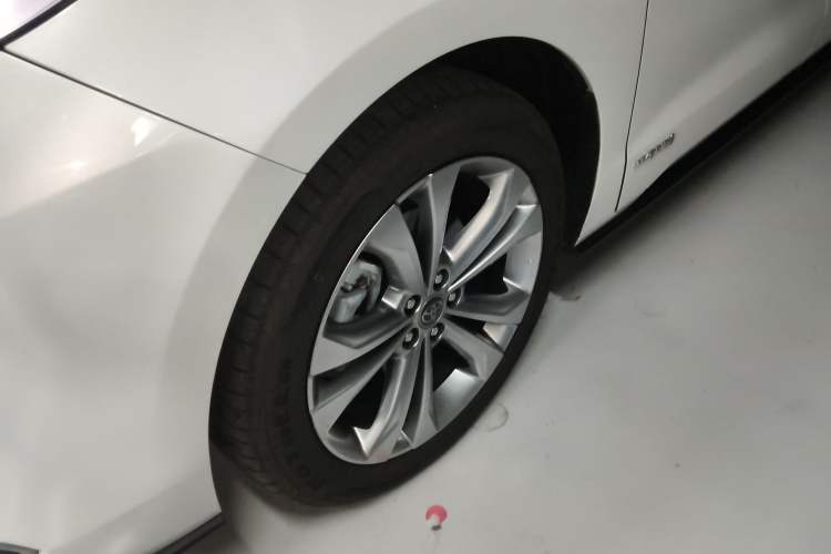 Used Toyota SIENNA 2021 2.5L Hybrid Premium Edition Exterior 4