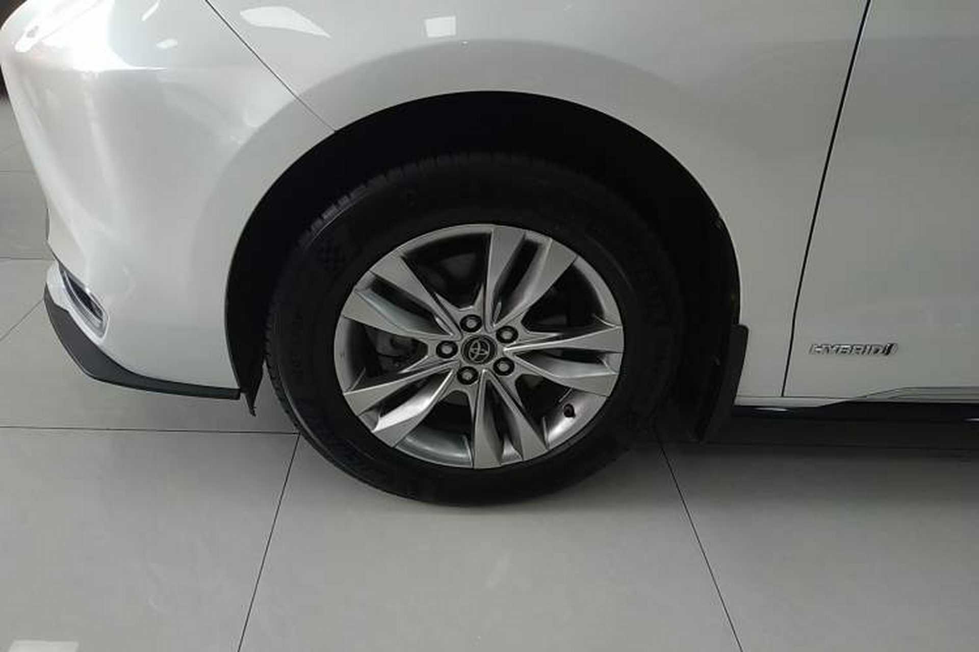 Used Toyota SIENNA 2021 2.5L Hybrid Platinum Edition Exterior 4
