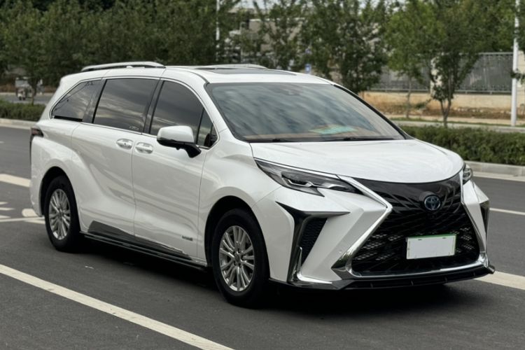 Used Toyota SIENNA 2021 2.5L Hybrid Comfort Edition Exterior 4